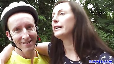 Scène de baiser avec les chaudes chutes film porno vf d'automne de Bang Bros