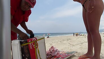 Jeune film avec la séduisante Cherry film porno français tukif Kiss et Zazie Skymm du Dorcel Club